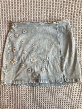 wild fable Light Blue Denim Mini Skirt with Daisy Appliqués